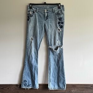 American Eagle Distressed Blue Jeans Women’s Size 6 Reg